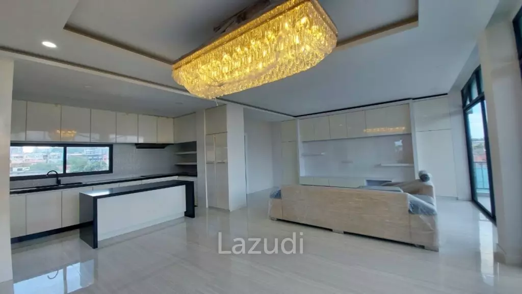 South Pattaya Large 3 Beds Apartment for Rent