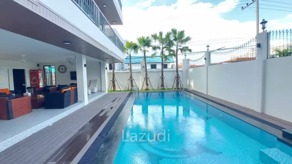 South Pattaya Large 3 Beds Apartment for Rent