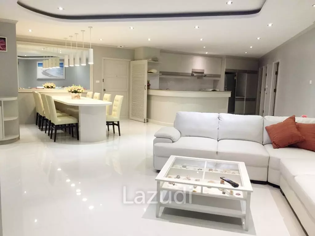 3 Bed 2 Bath 174 SQ.M Park Beach Condominium