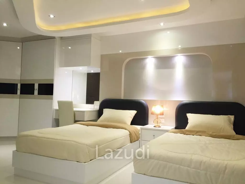 3 Bed 2 Bath 174 SQ.M Park Beach Condominium