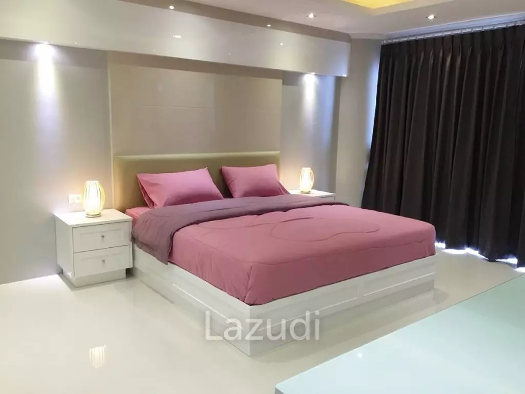 3 Bed 2 Bath 174 SQ.M Park Beach Condominium