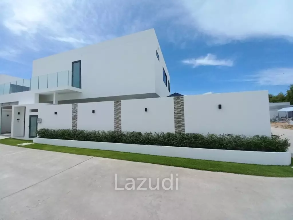 Luxury Pool Villa in D-Sign Homes for Sale