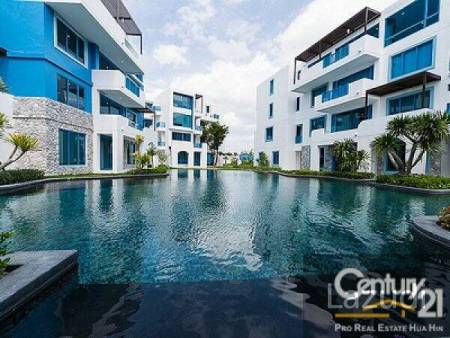 Beautiful 1 Bedroom Beachfront Condominium Close to the City of Hua Hin.