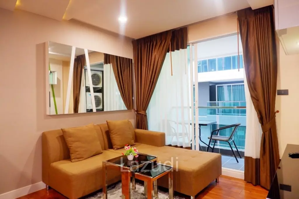 1 Bed 1 Bath 37 SQ.M The Feelture Condominium