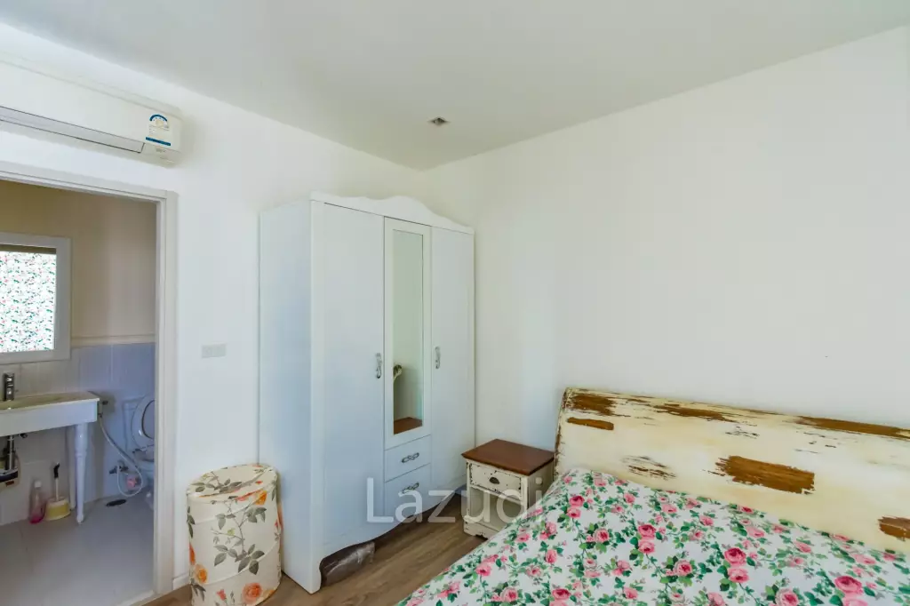 SUMMER CONDO :  1 bed  great investment