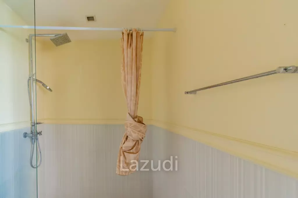 SUMMER CONDO :  1 bed  great investment