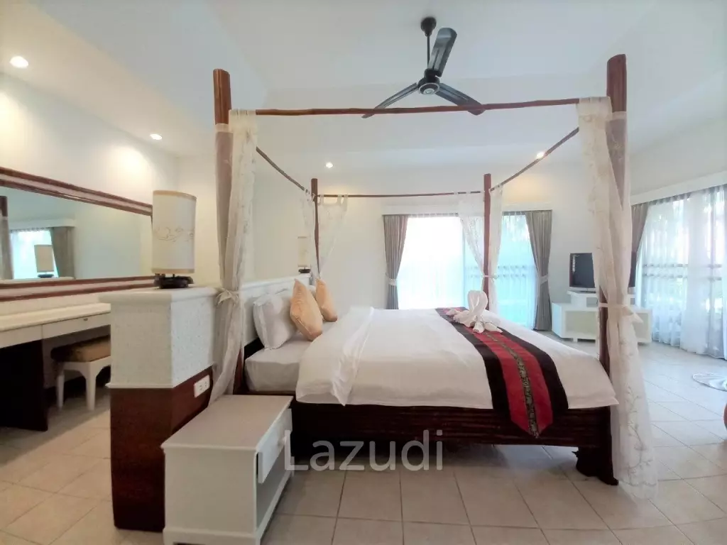 1 Bed 1 Bath 88 SQ.M Wongamat Private Pool