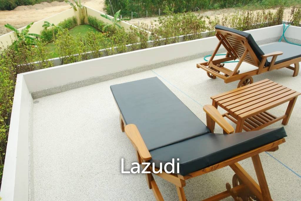 2 Storeys Village House for Sale in Jomtien