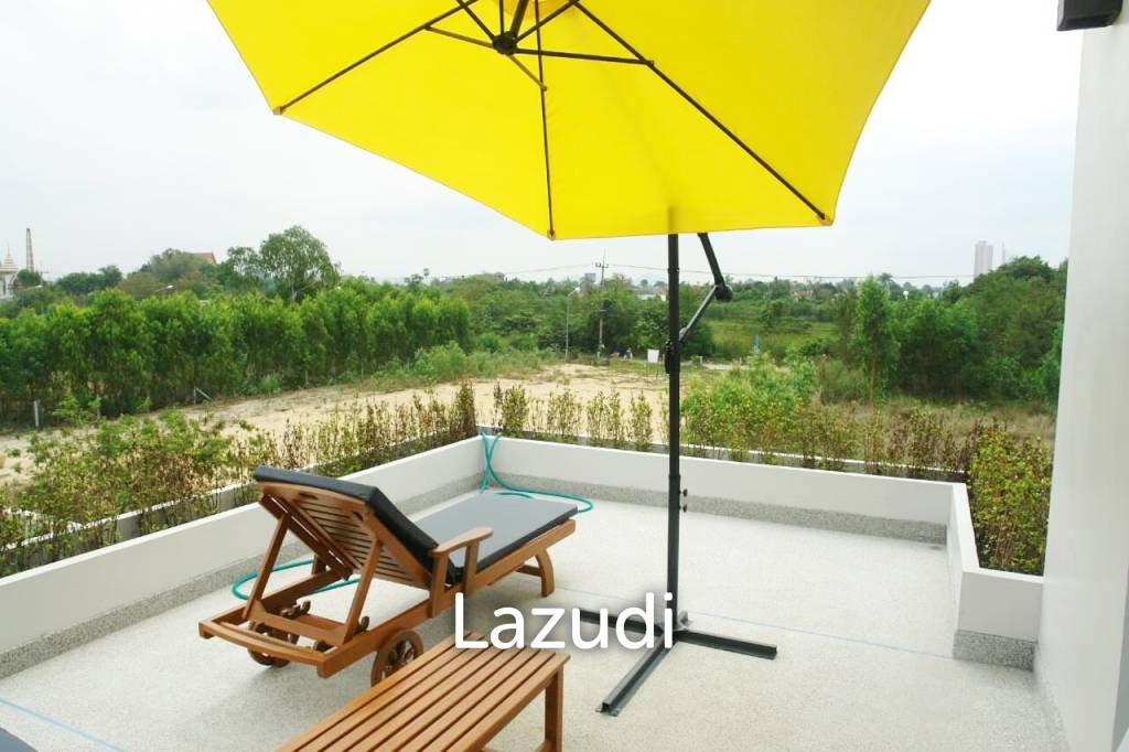 2 Storeys Village House for Sale in Jomtien