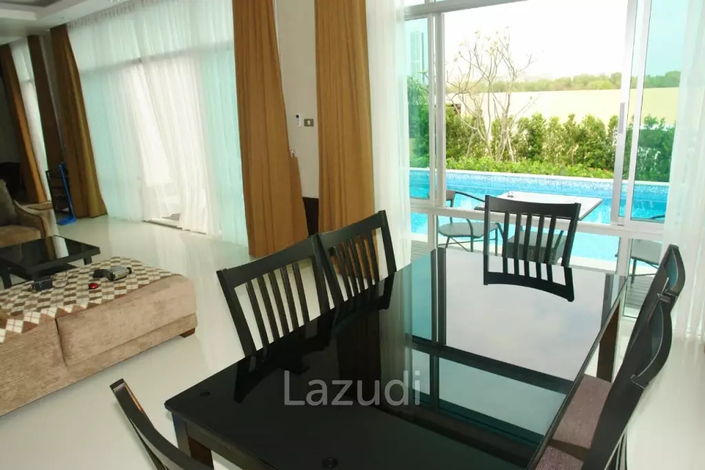 2 Storeys Village House for Sale in Jomtien