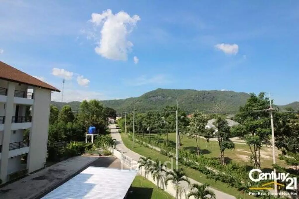 Luxury Studio Condos with 90% Finance