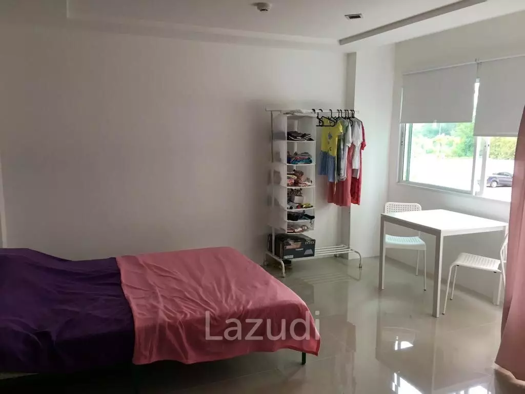 Trio Gems Pool Views Condo for Sale in Jomtien