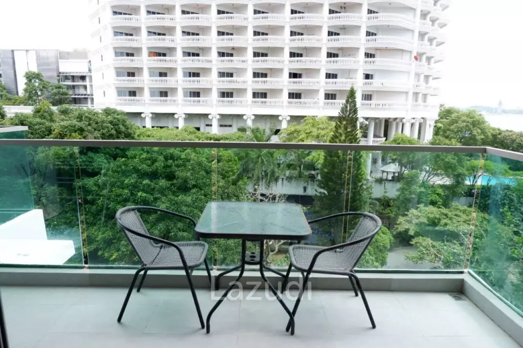Studio 1 Bath 44 SQ.M Wong Amat Tower