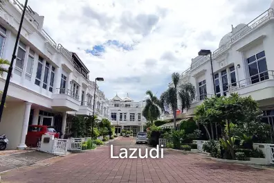 3 Storey House for Sale in Wong Amat Pattaya