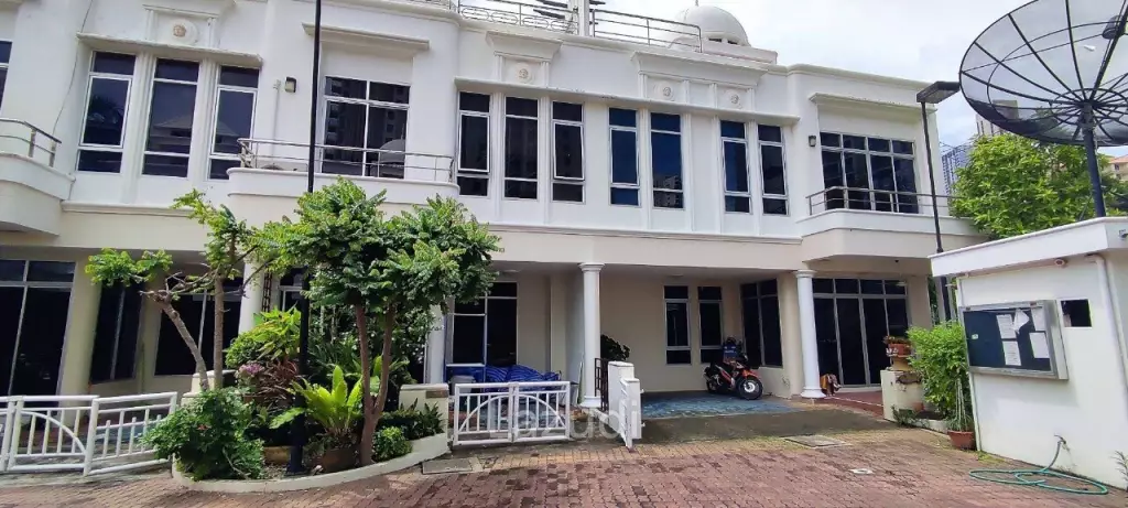3 Storey House for Sale in Wong Amat Pattaya
