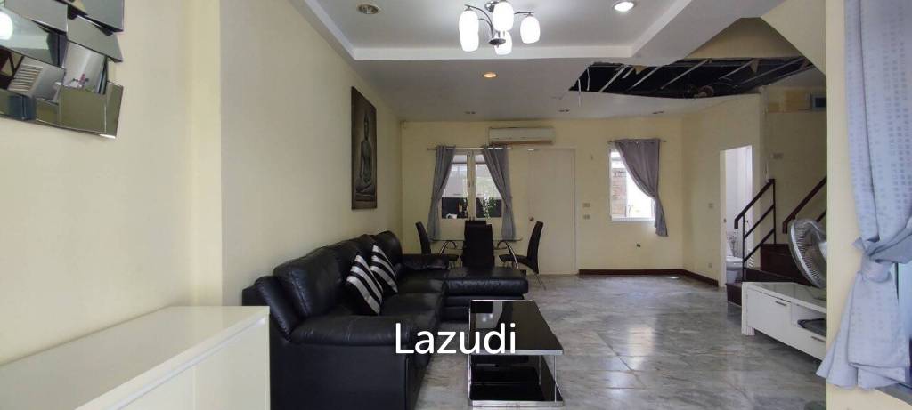 3 Storey House for Sale in Wong Amat Pattaya