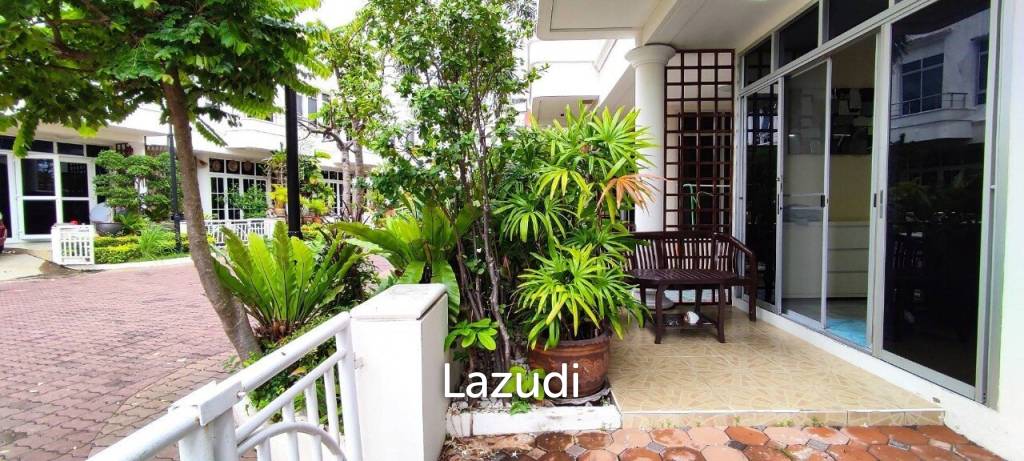 3 Storey House for Sale in Wong Amat Pattaya