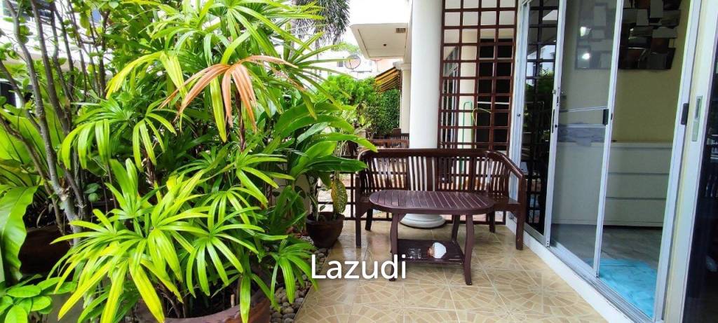 3 Storey House for Sale in Wong Amat Pattaya