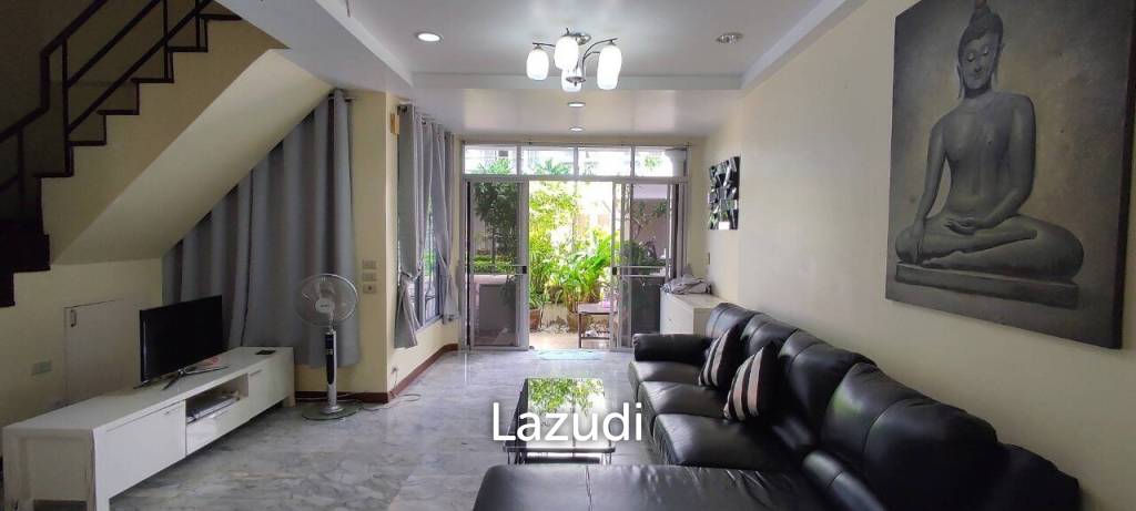 3 Storey House for Sale in Wong Amat Pattaya