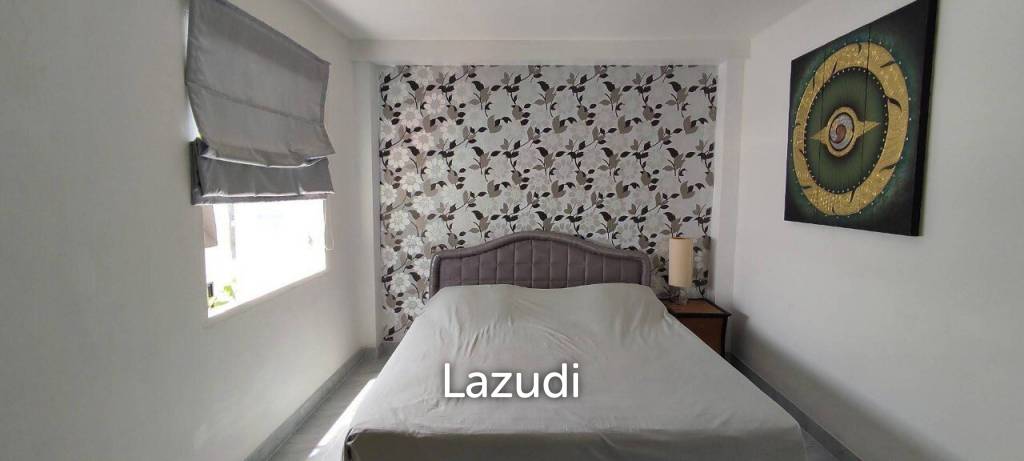3 Storey House for Sale in Wong Amat Pattaya