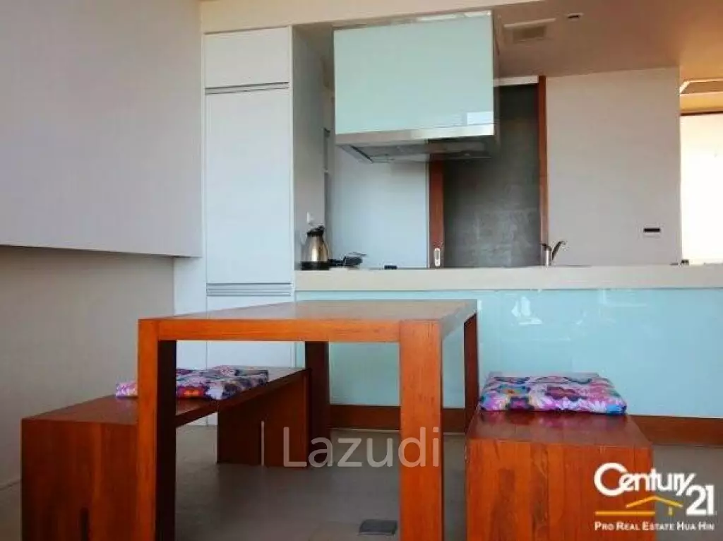 DUPLEX 1 BEDROOM BEACHFRONT CONDO