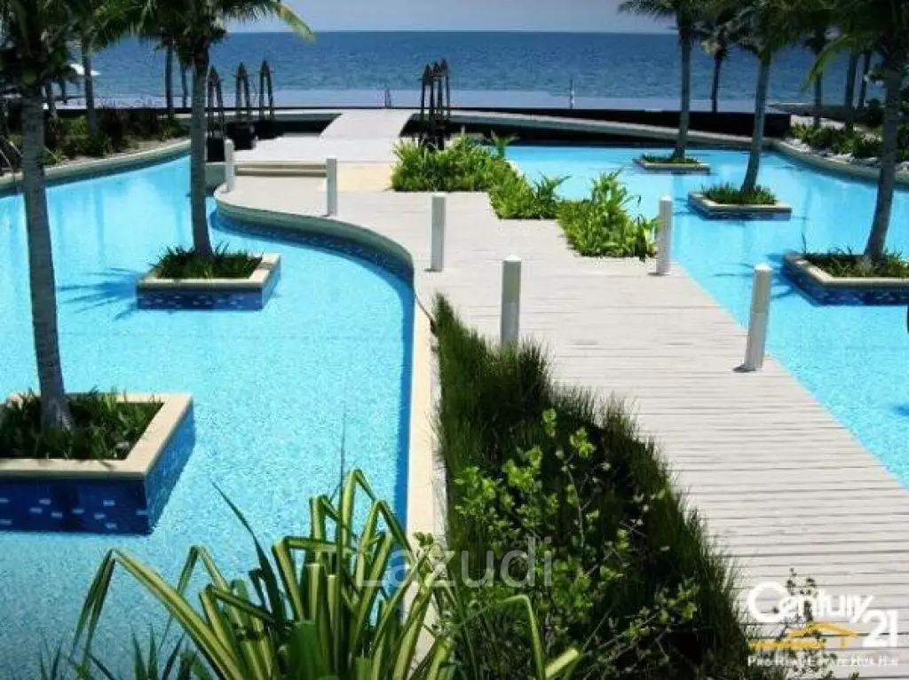DUPLEX 1 BEDROOM BEACHFRONT CONDO