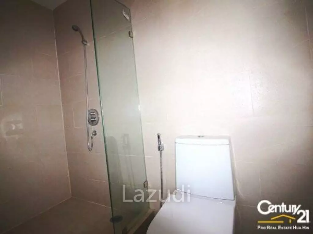 DUPLEX 1 BEDROOM BEACHFRONT CONDO