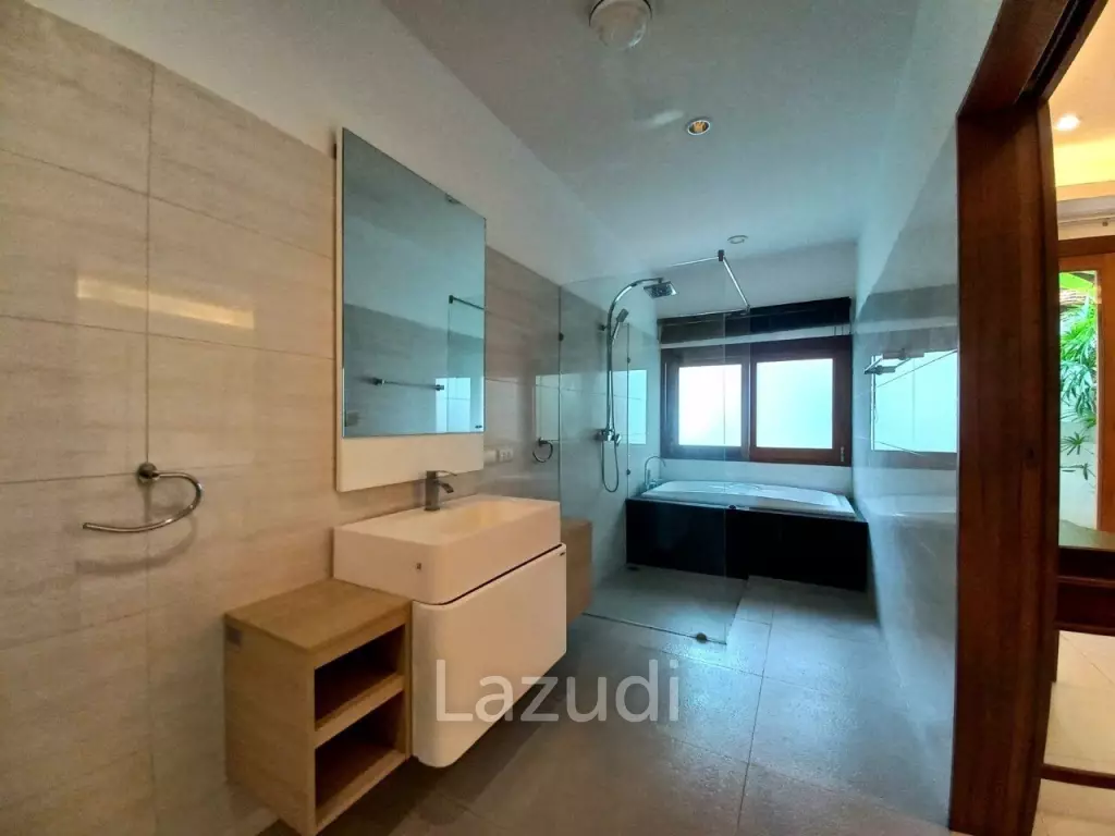 Private Pool Villa in Jomtien for Sale