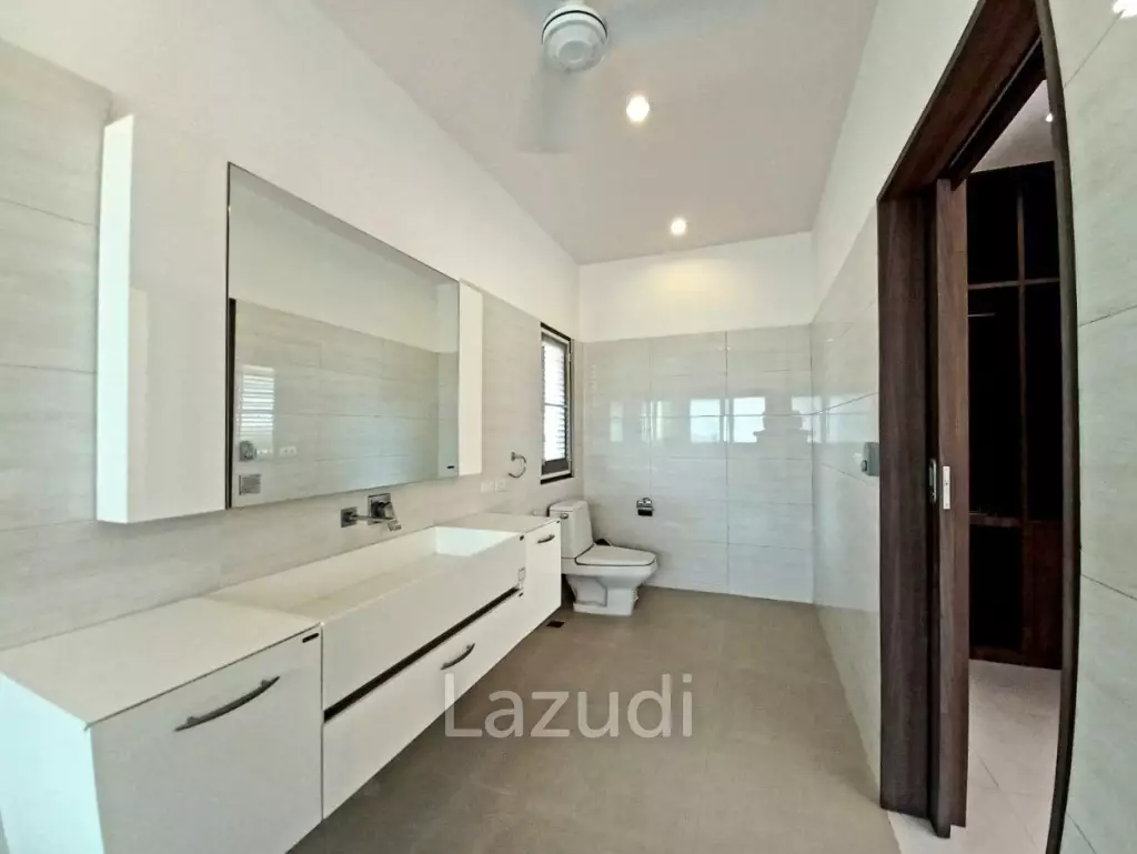 Private Pool Villa in Jomtien for Sale