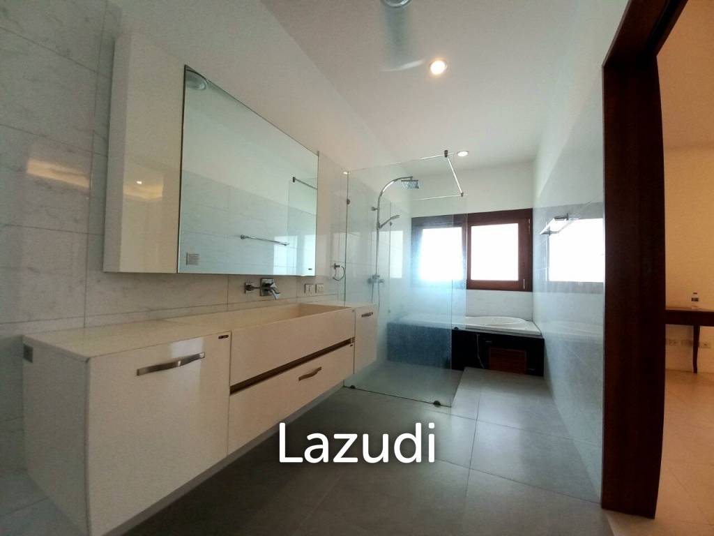 Private Pool Villa in Jomtien for Sale