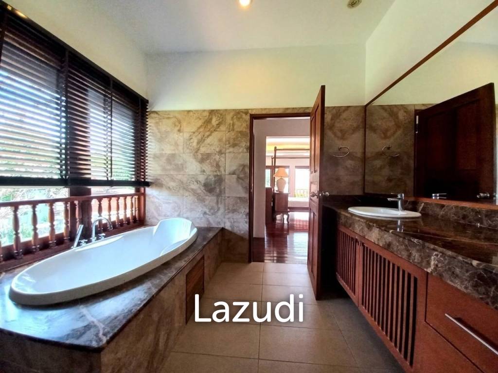 4 Beds Pool Villa House for Sale in Jomtien