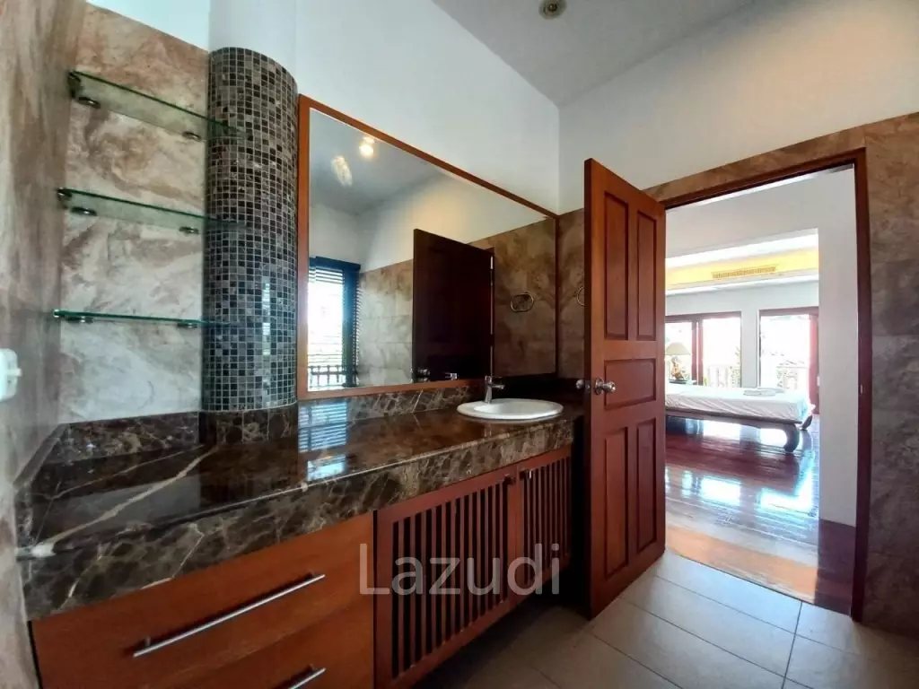 4 Beds Pool Villa House for Sale in Jomtien