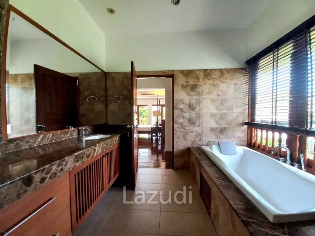 4 Beds Pool Villa House for Sale in Jomtien