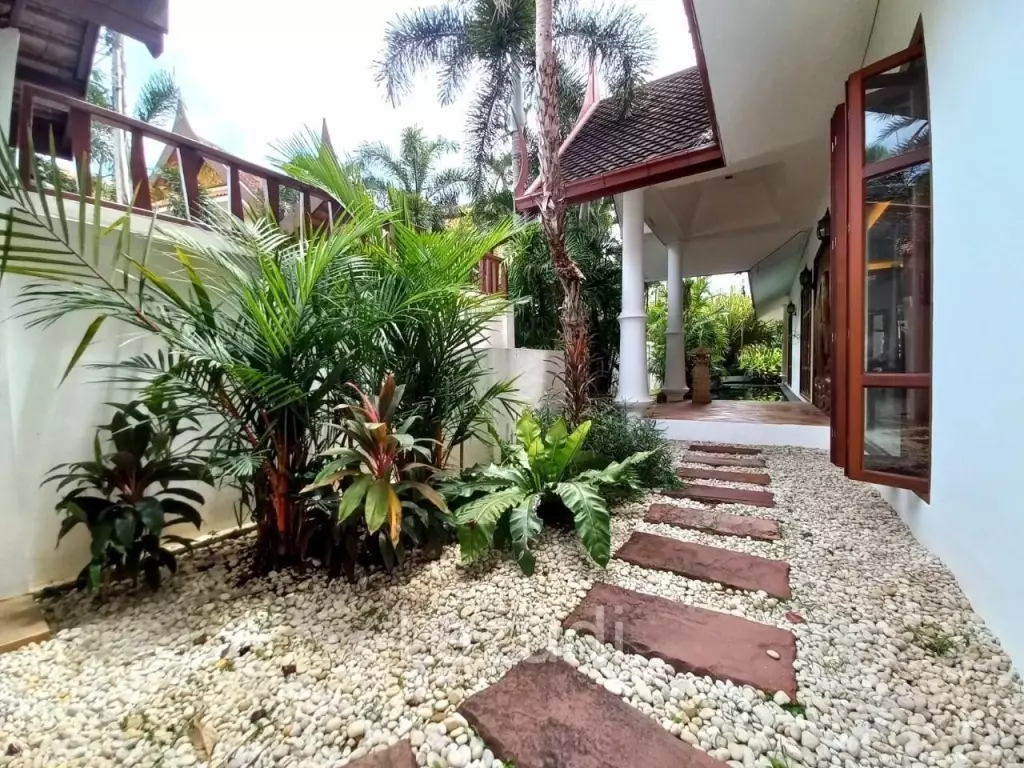 4 Beds Pool Villa House for Sale in Jomtien