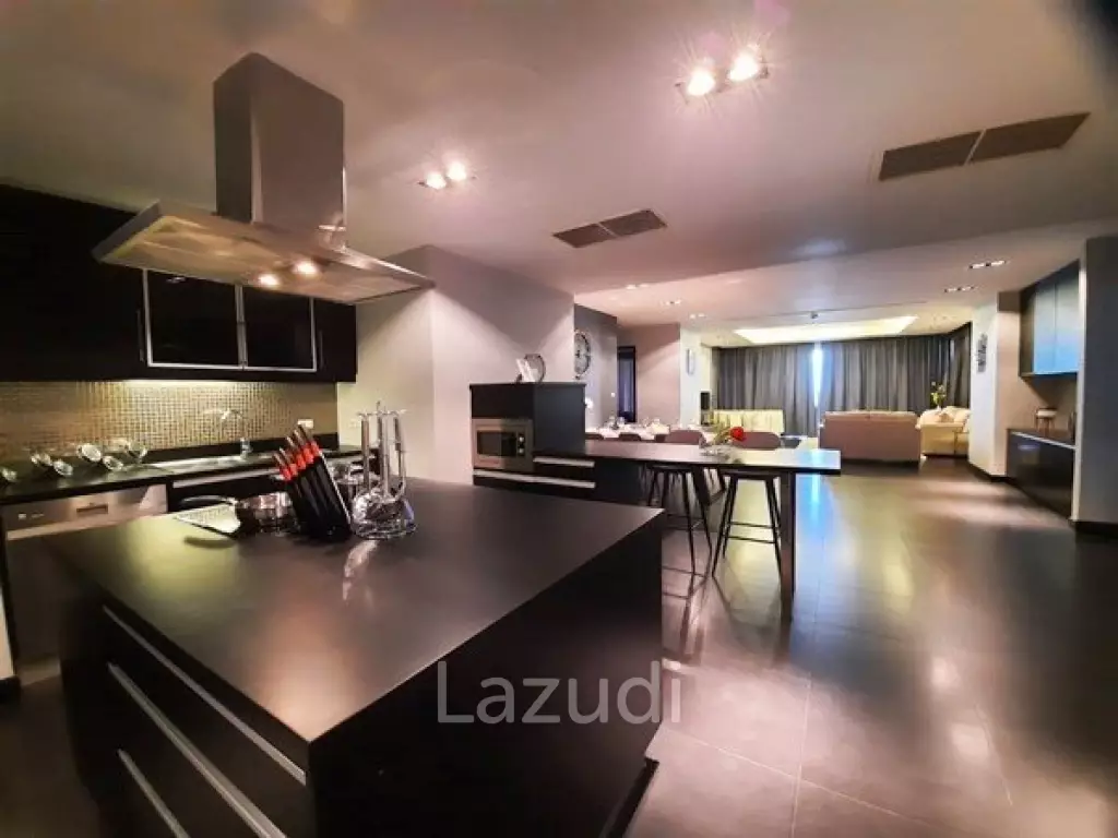 Na Jomtien La Royale Beach Condo for Sale