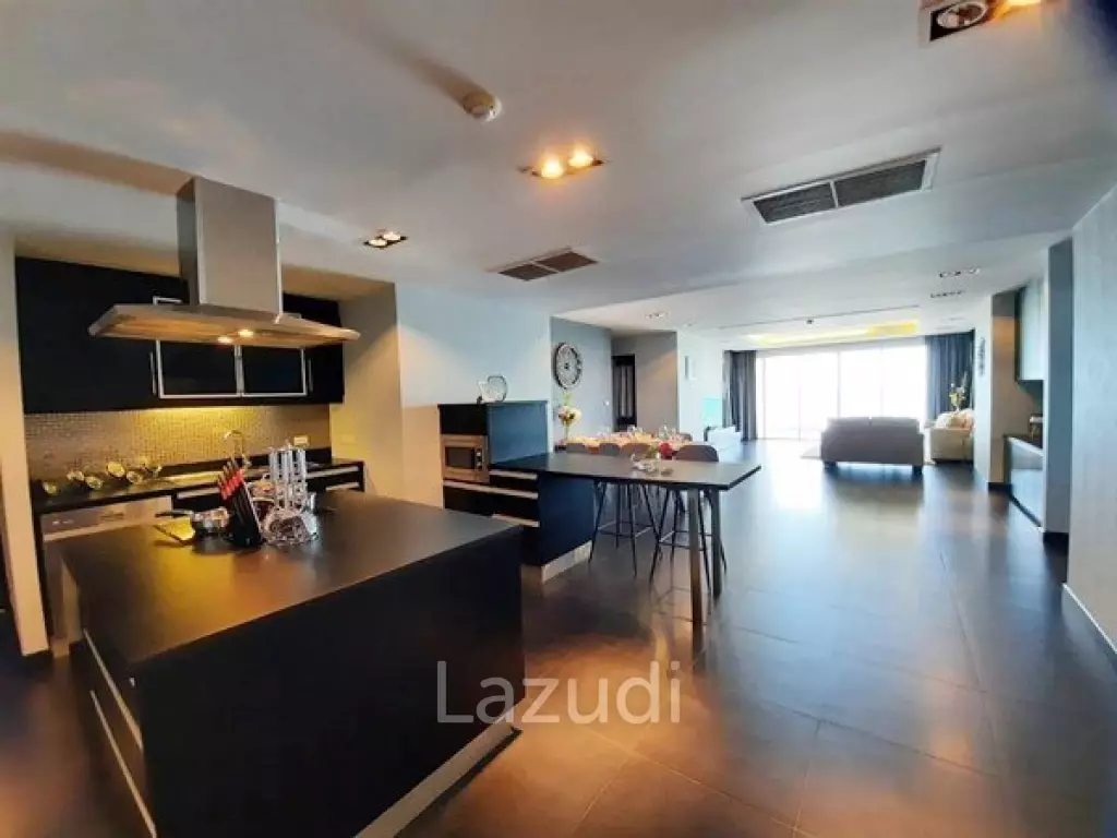 Na Jomtien La Royale Beach Condo for Sale