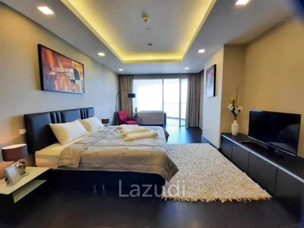Na Jomtien La Royale Beach Condo for Sale