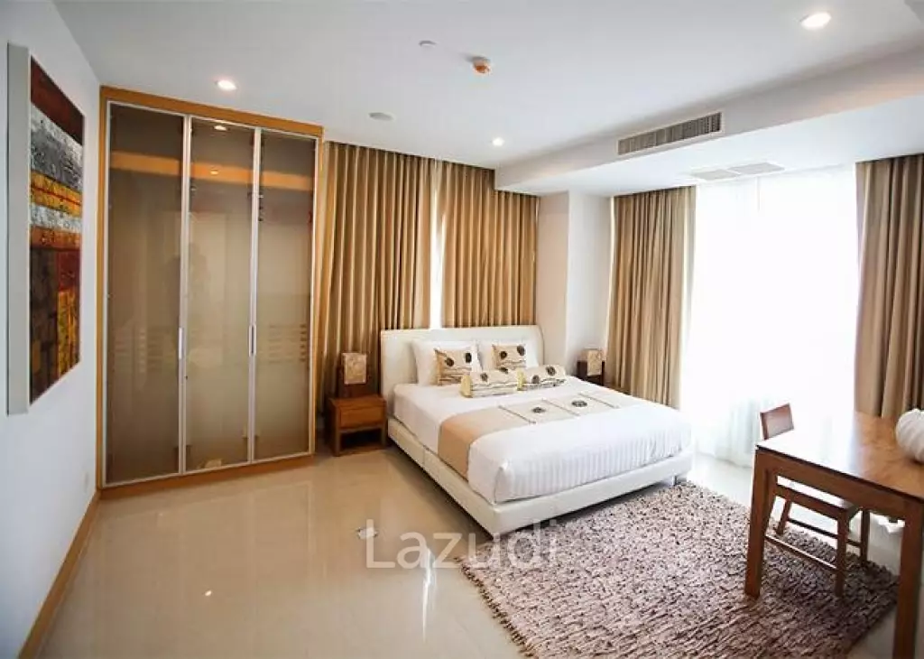 Spacious Condo for Sale in Na Jomtien