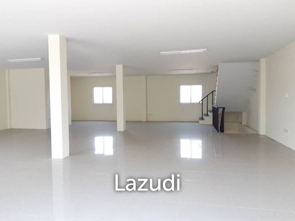 Large Shophouse for Sale in Pattaya