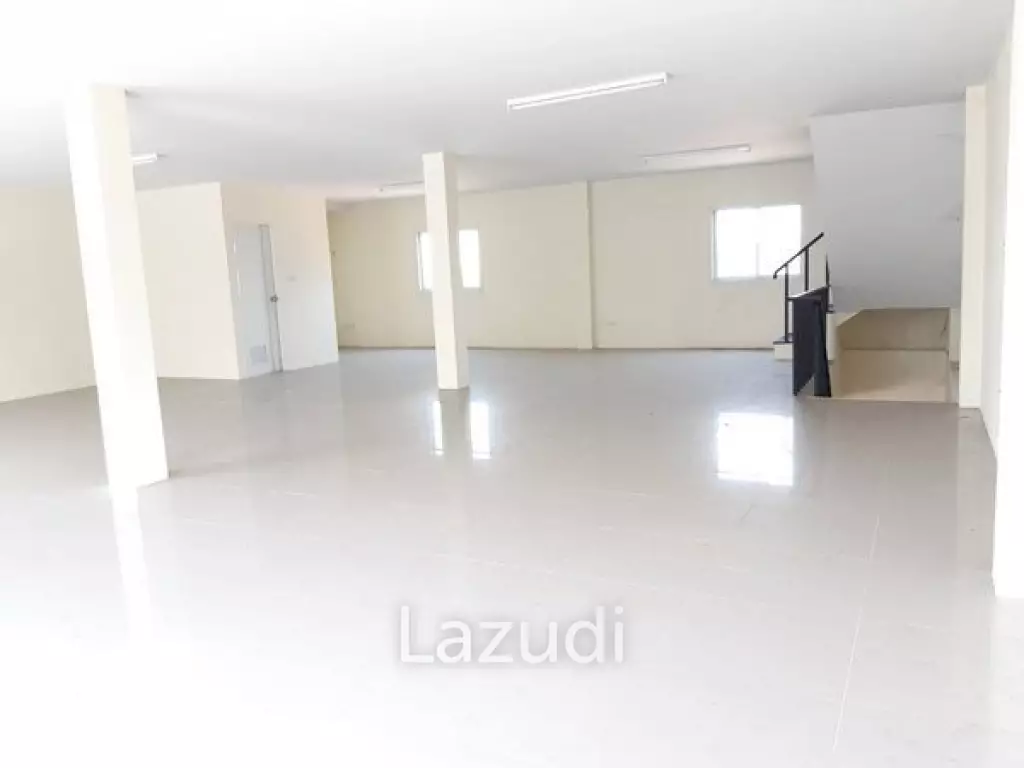 Large Shophouse for Sale in Pattaya