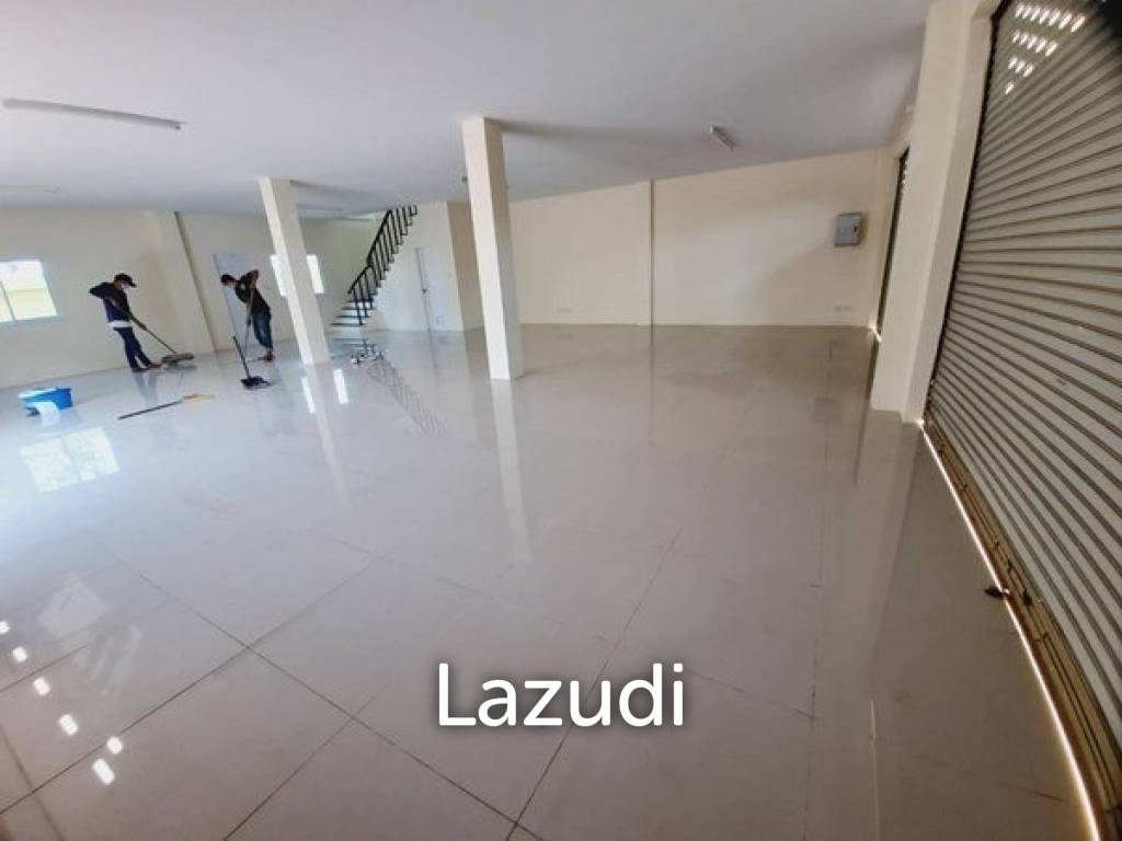 Large Shophouse for Sale in Pattaya