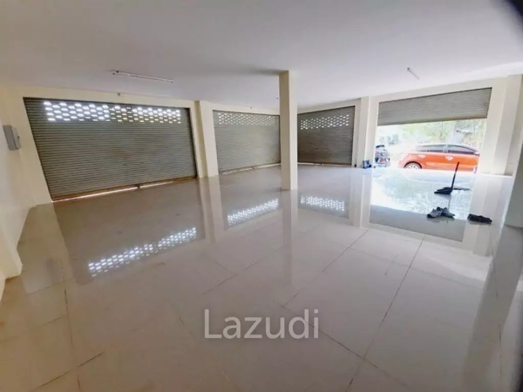 Large Shophouse for Sale in Pattaya
