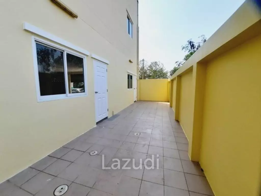 Large Shophouse for Sale in Pattaya