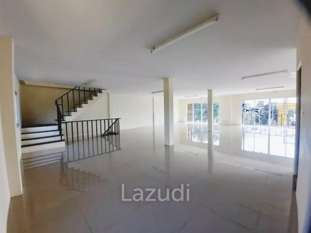 Large Shophouse for Sale in Pattaya