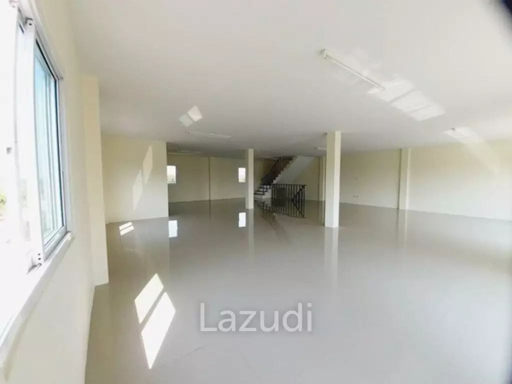 Large Shophouse for Sale in Pattaya