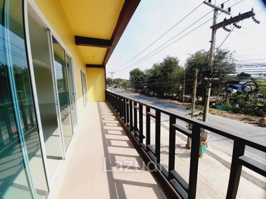 Large Shophouse for Sale in Pattaya