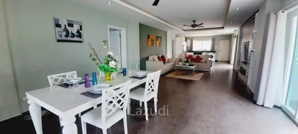 2 Beds Tudor Court Condo for Sale in Pratumnak