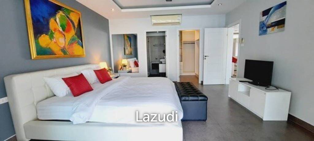 2 Beds Tudor Court Condo for Sale in Pratumnak
