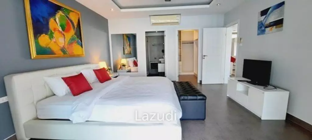 2 Beds Tudor Court Condo for Sale in Pratumnak