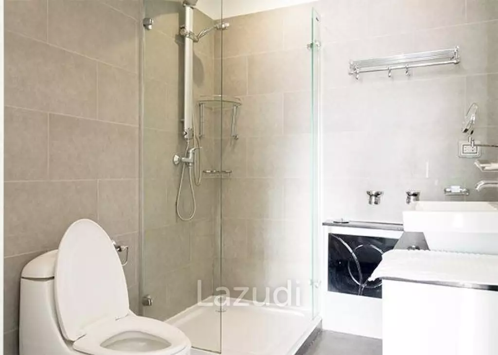 2 Beds Tudor Court Condo for Sale in Pratumnak